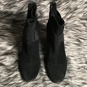 Libby Edelman Navy Suede Ankle Boots 7M